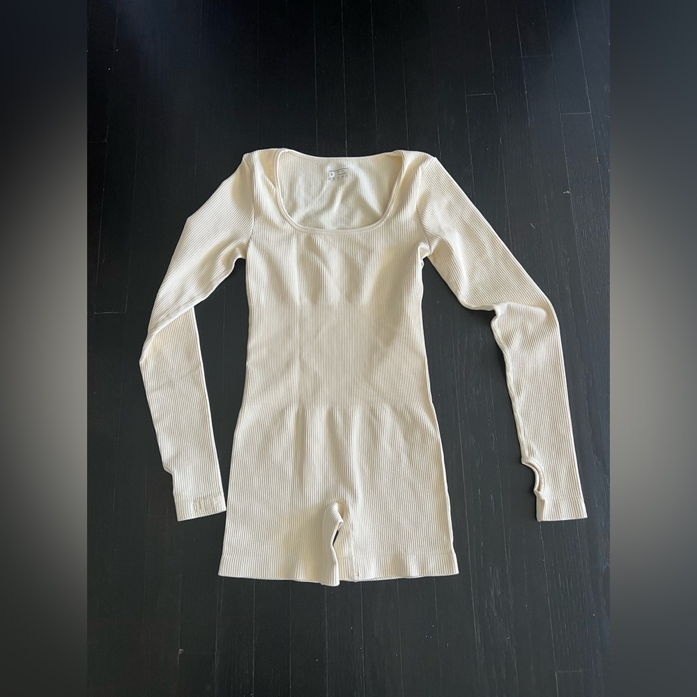 OQQ Cream Long Sleeve Women's Jumpsuit SIZE S